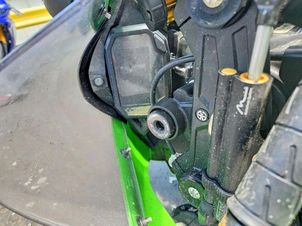 2025 KAWASAKI ZX1002 L