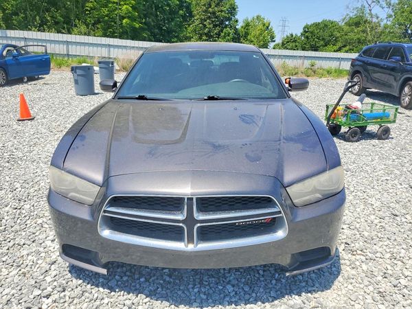 2014 DODGE CHARGER SE