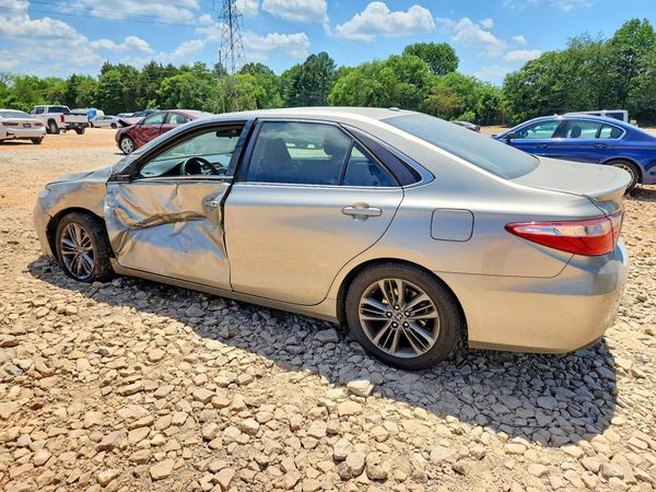 2016 TOYOTA CAMRY