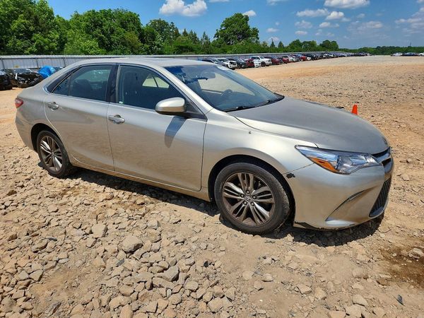 2016 TOYOTA CAMRY