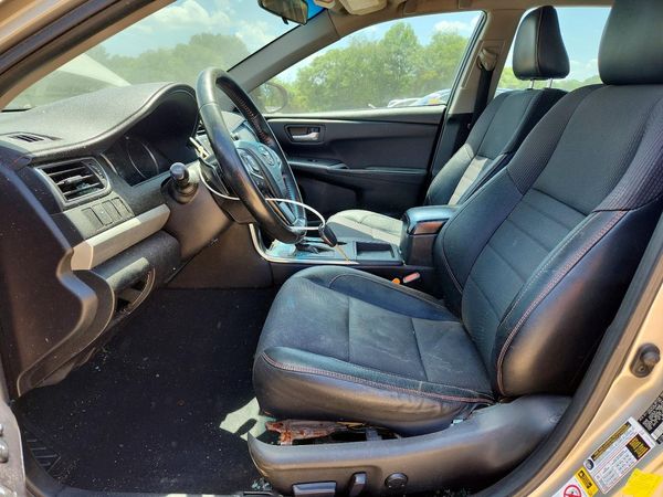 2016 TOYOTA CAMRY