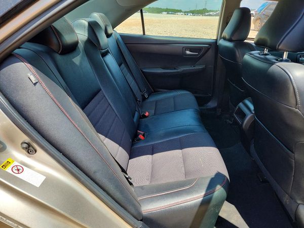 2016 TOYOTA CAMRY