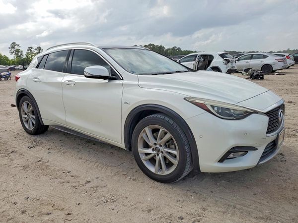 2017 INFINITI QX30