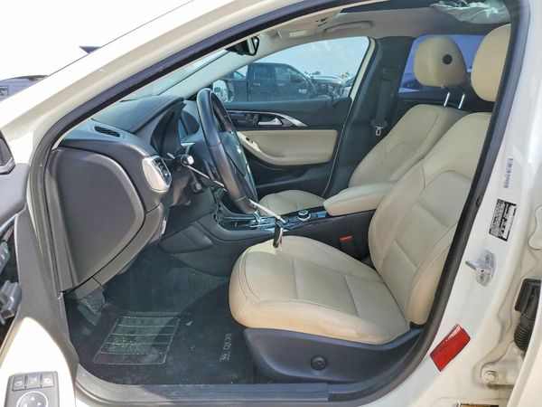 2017 INFINITI QX30
