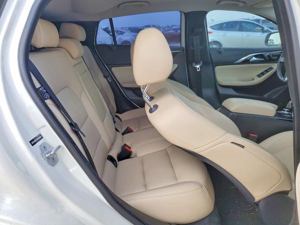 2017 INFINITI QX30