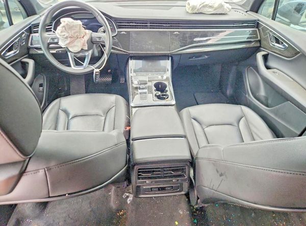 2021 AUDI Q7
