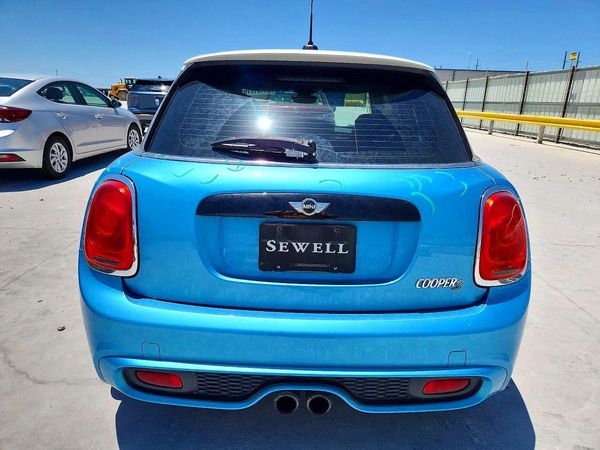 2015 MINI COOPER