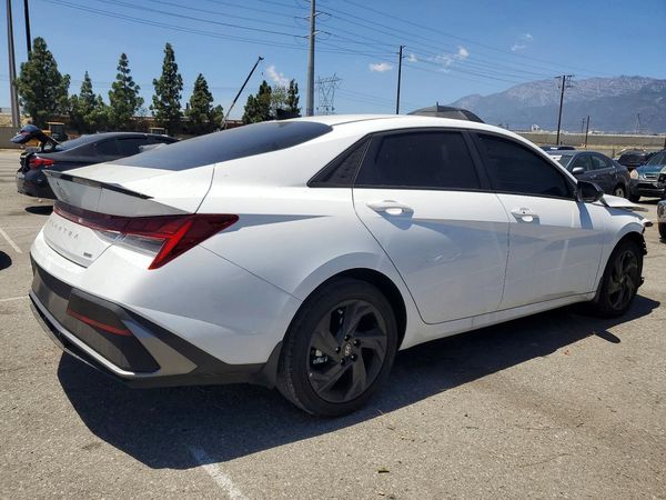 2026 HYUNDAI ELANTRA HYBRID
