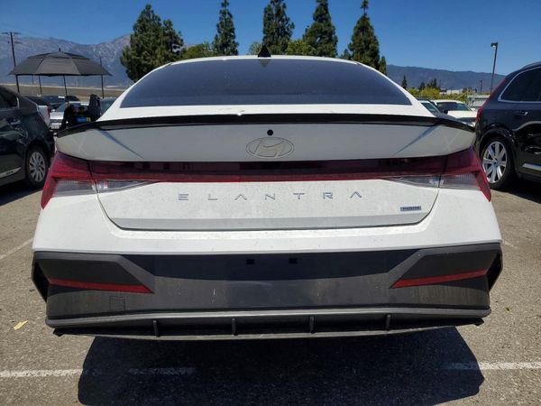 2026 HYUNDAI ELANTRA HYBRID