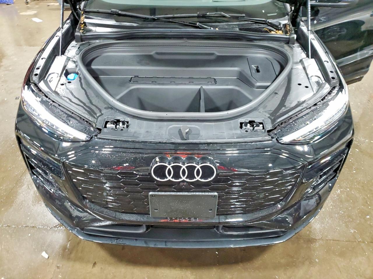 2025 AUDI Q6 E-TRON