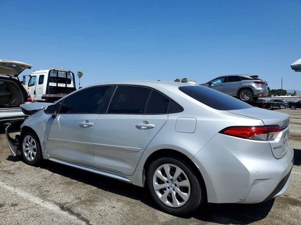 2021 TOYOTA COROLLA