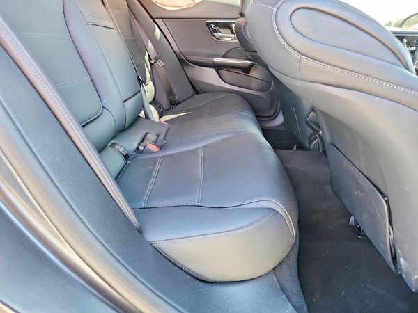 2024 MERCEDES-BENZ C C300