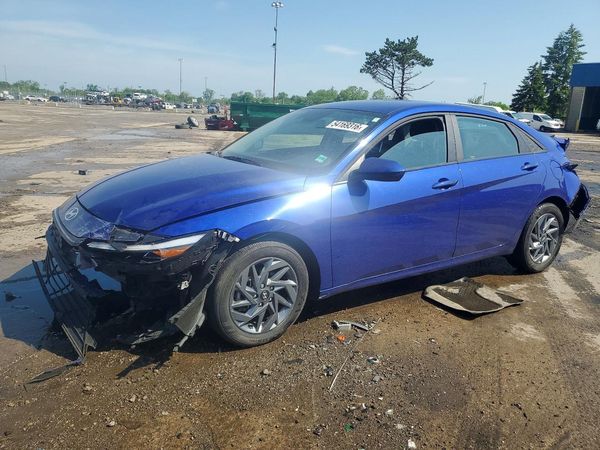 2024 HYUNDAI ELANTRA SEL