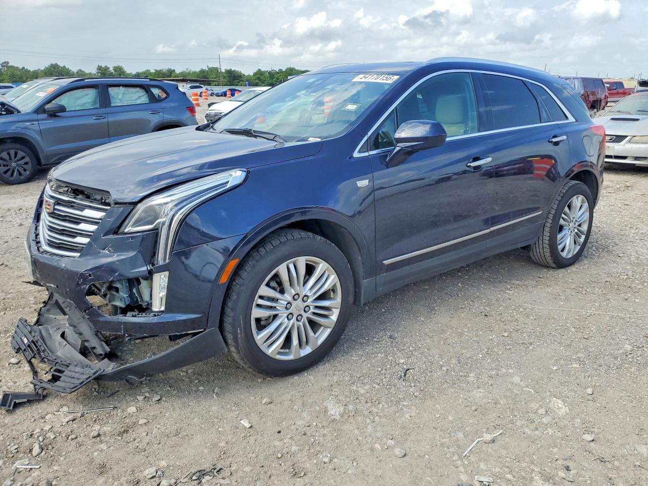 2017 CADILLAC XT5