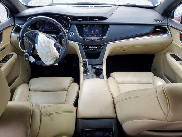 2017 CADILLAC XT5