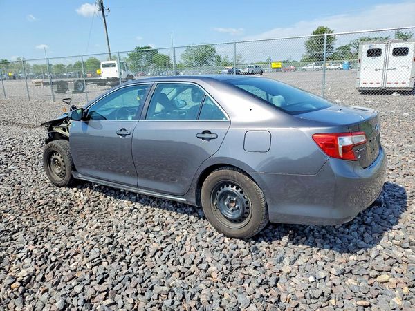 2014 TOYOTA CAMRY