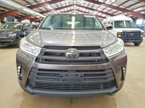 2019 TOYOTA HIGHLANDER LE/LE Plus