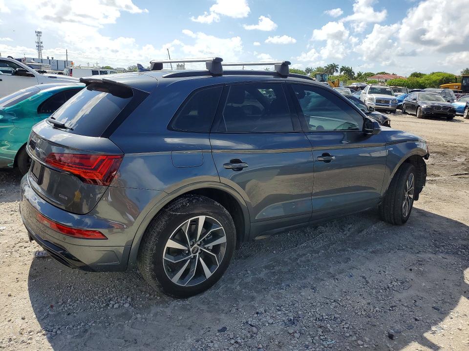 2024 AUDI Q5 S Line quattro Premium