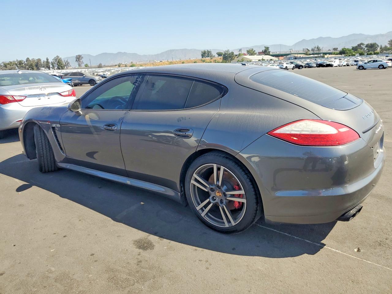 2013 PORSCHE PANAMERA