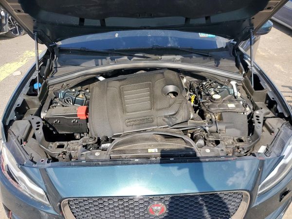 2018 JAGUAR F-PACE Standard