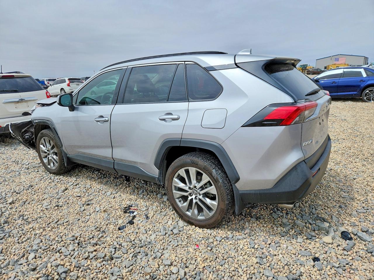 2019 TOYOTA RAV4 XLE Premium