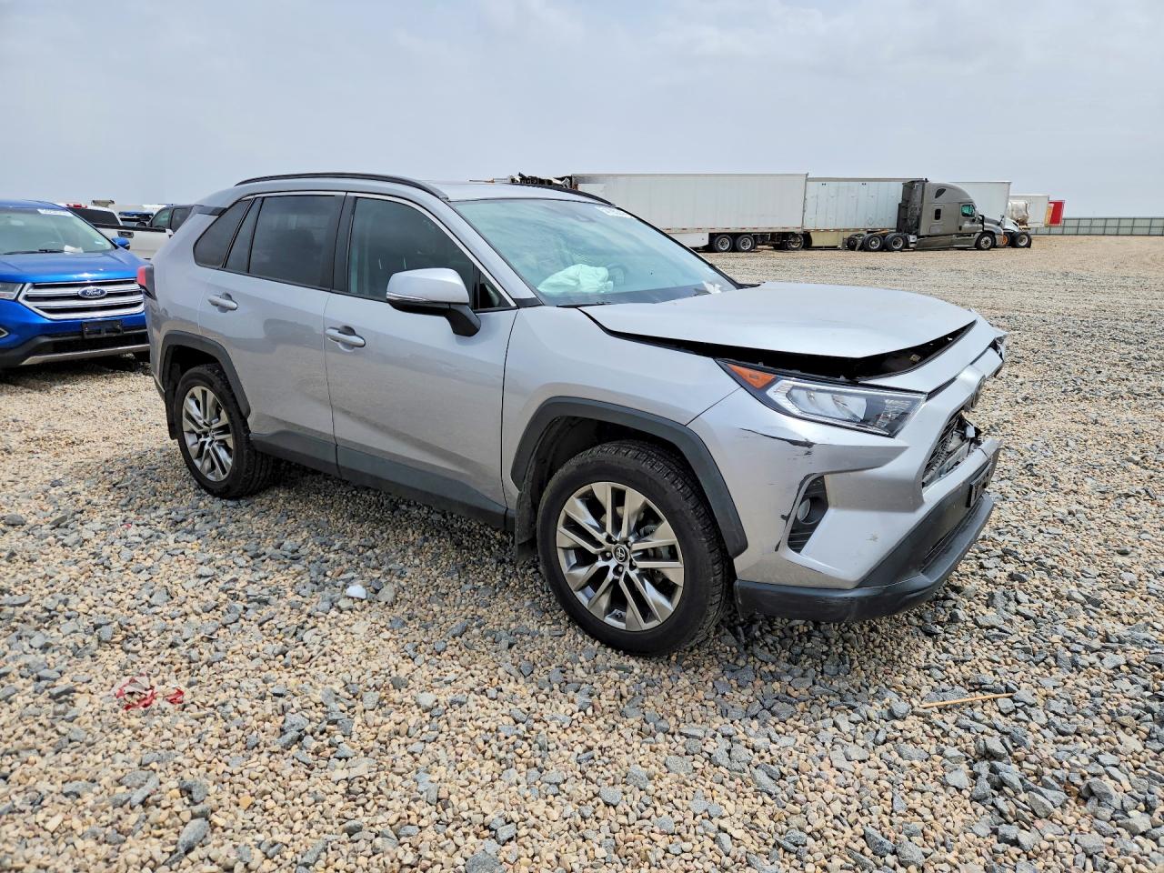 2019 TOYOTA RAV4 XLE Premium