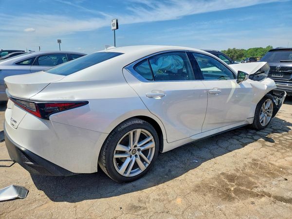 2022 LEXUS IS 300 Comfort