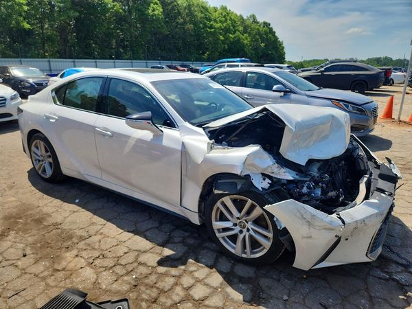2022 LEXUS IS 300 Comfort