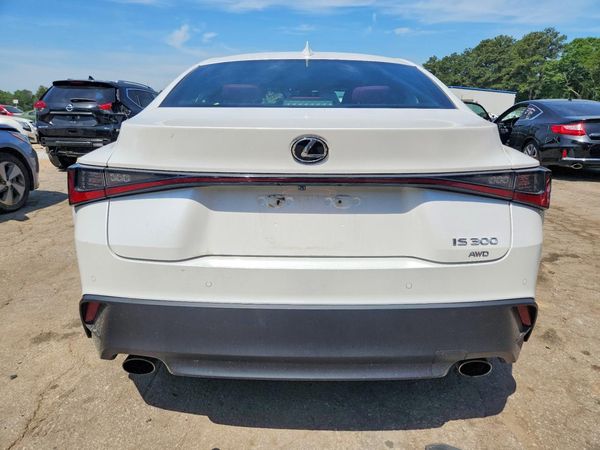 2022 LEXUS IS 300 Comfort