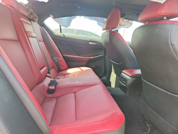 2022 LEXUS IS 300 Comfort