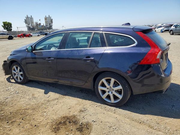 2017 VOLVO V60 Premier