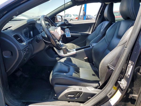 2017 VOLVO V60 Premier