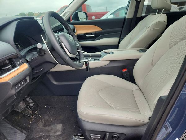 2026 TOYOTA GRAND HIGHLANDER HYBRID