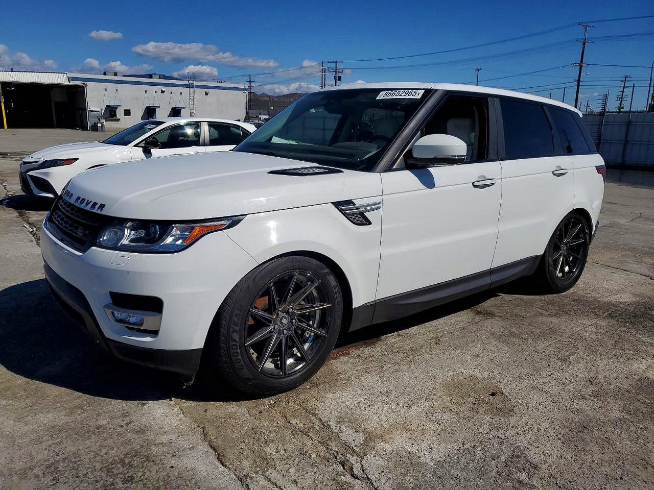 2015 LAND ROVER RANGEROVER HSE — Front 3/4