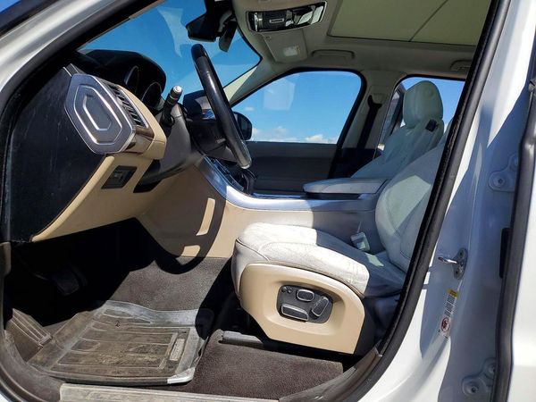 2015 LAND ROVER RANGEROVER HSE — DENT
