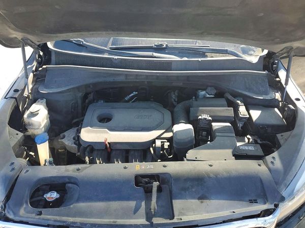 2016 KIA SORENTO L / LX — Engine bay