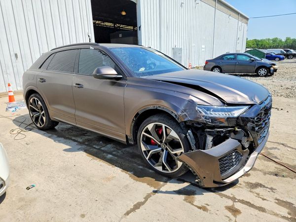 2022 AUDI RS Q8