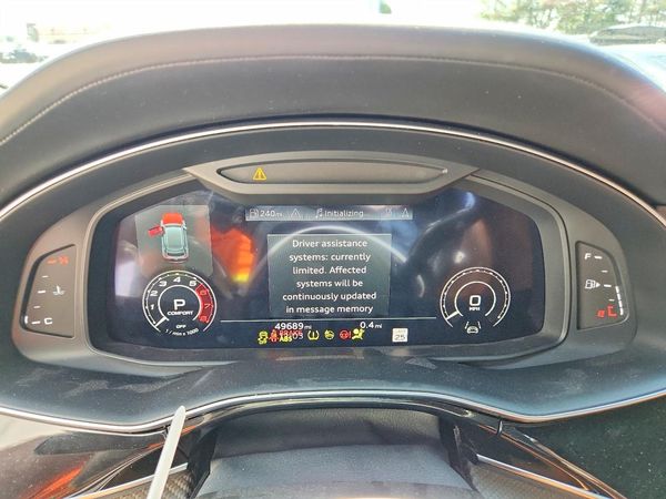2022 AUDI RS Q8