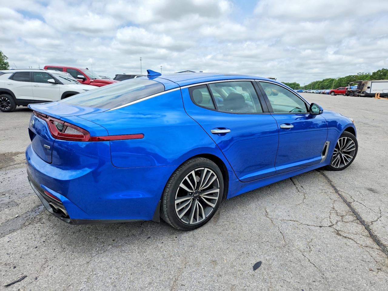2018 KIA STINGER Premium