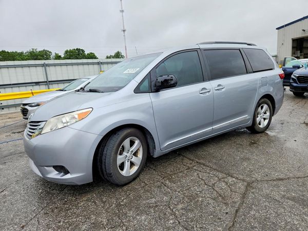 2015 TOYOTA SIENNA