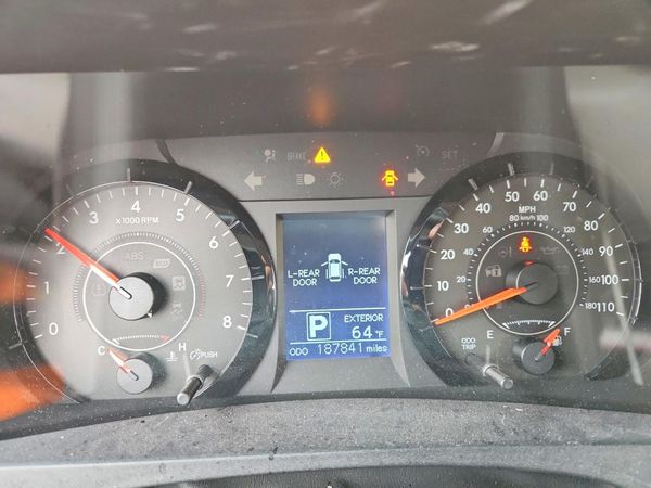 2015 TOYOTA SIENNA