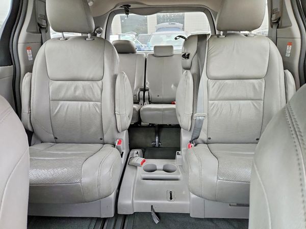 2015 TOYOTA SIENNA
