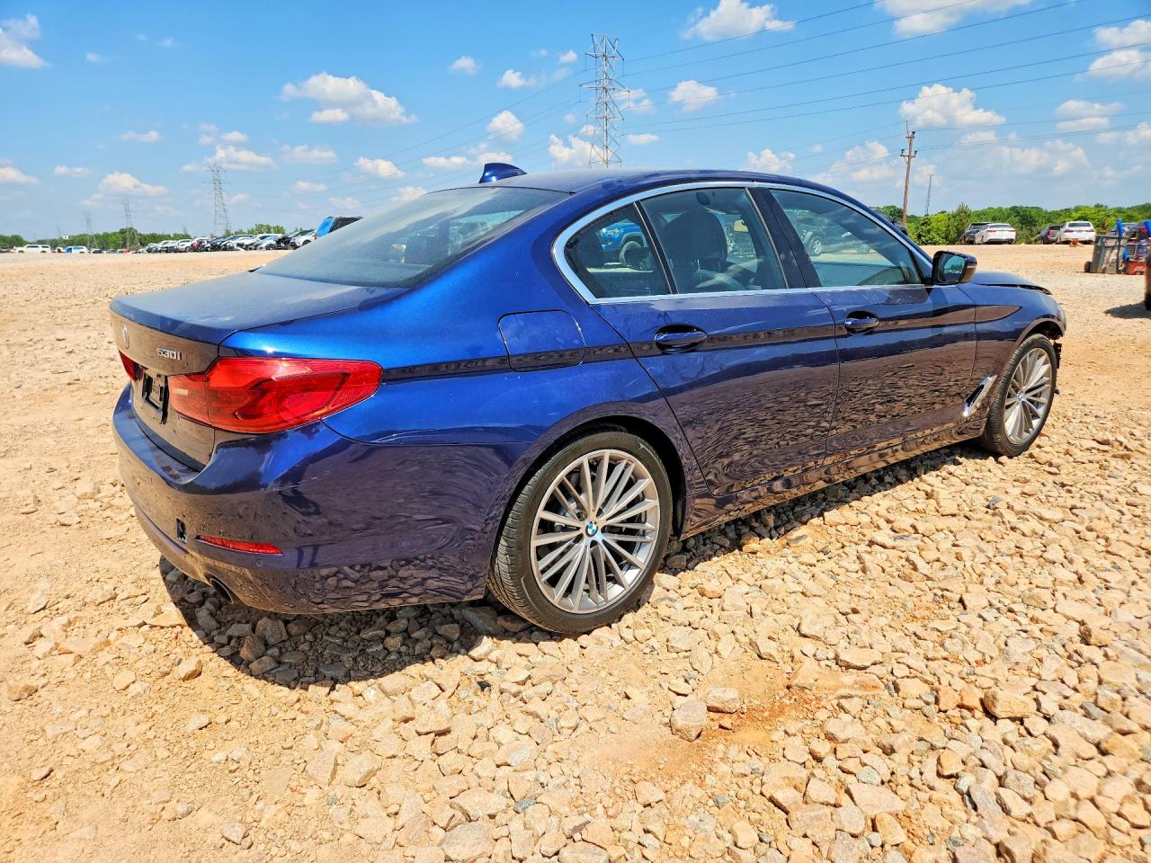 2019 BMW 530