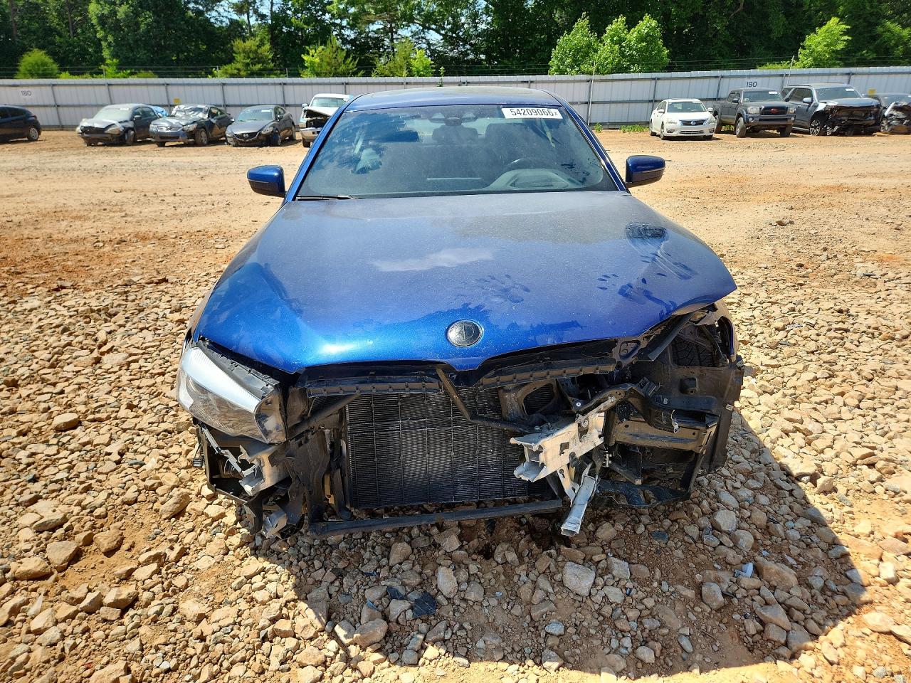 2019 BMW 530