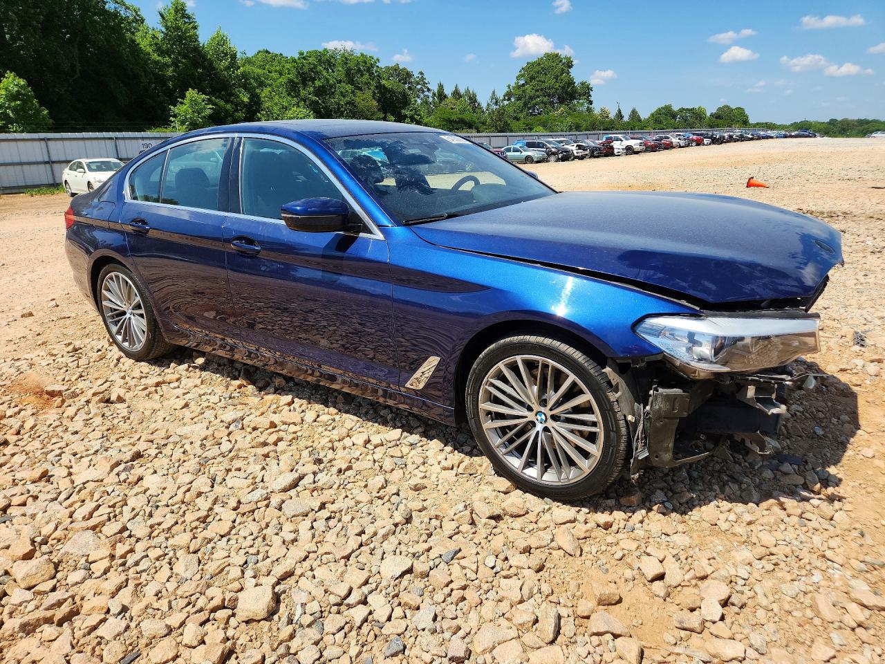 2019 BMW 530