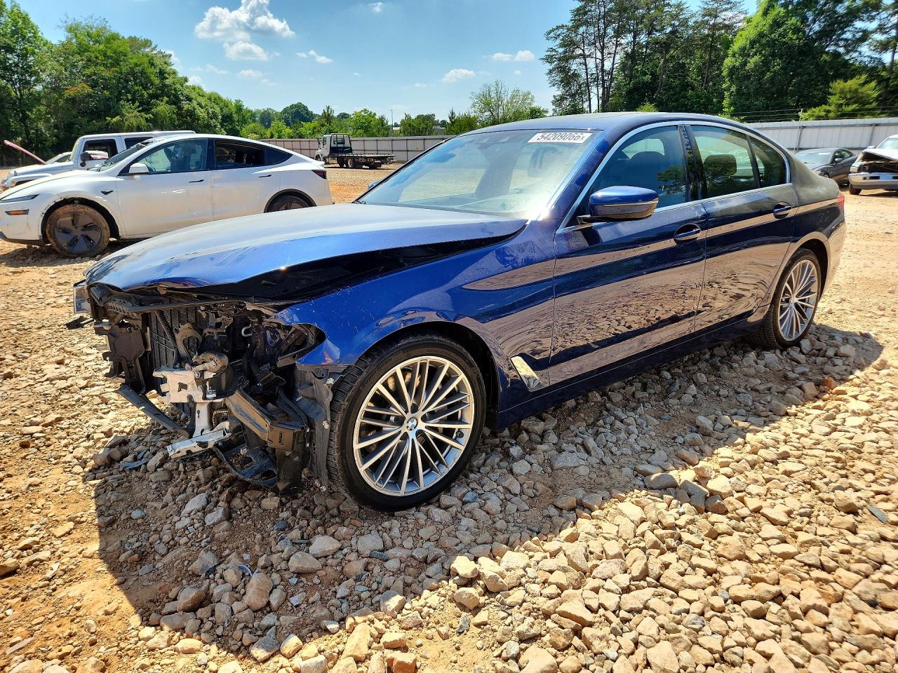 2019 BMW 530