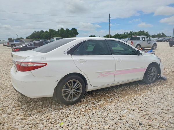 2015 TOYOTA CAMRY