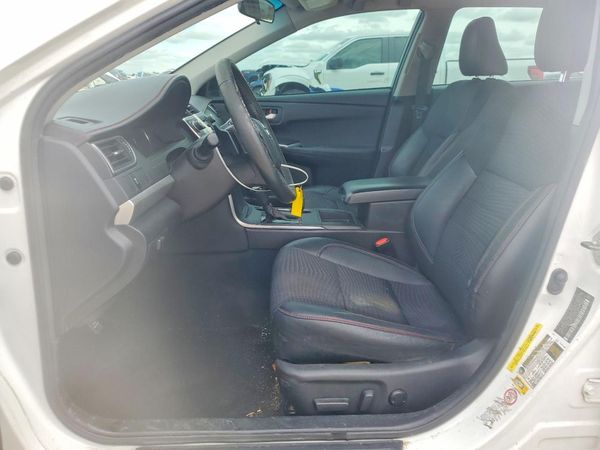 2015 TOYOTA CAMRY