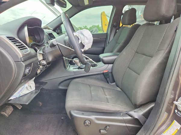 2021 JEEP GRAND CHEROKEE LAREDO 4X2