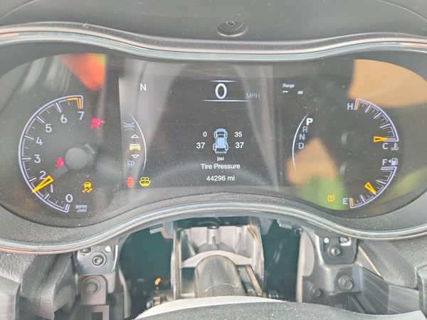 2021 JEEP GRAND CHEROKEE LAREDO 4X2